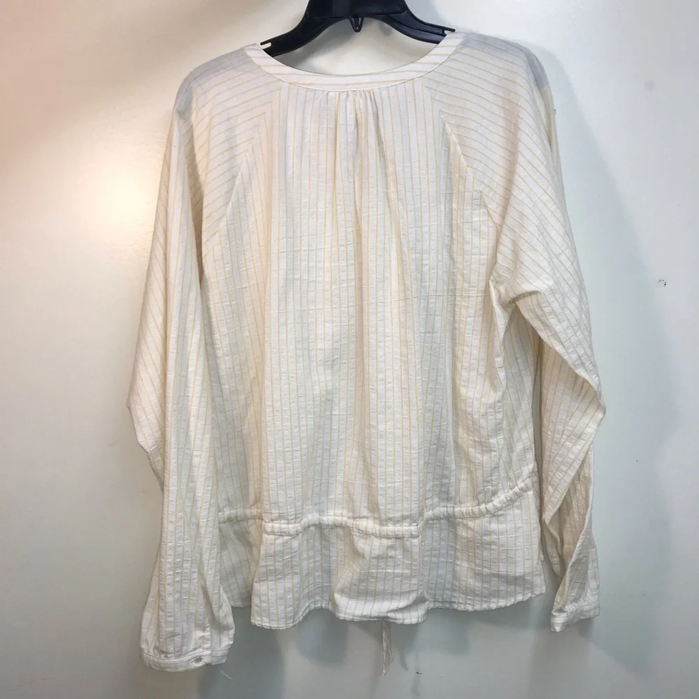 Peasant blouse in a subtle yellow pinstripe on white. NWT, size XXL/2XG (20) - Picture 2 of 8